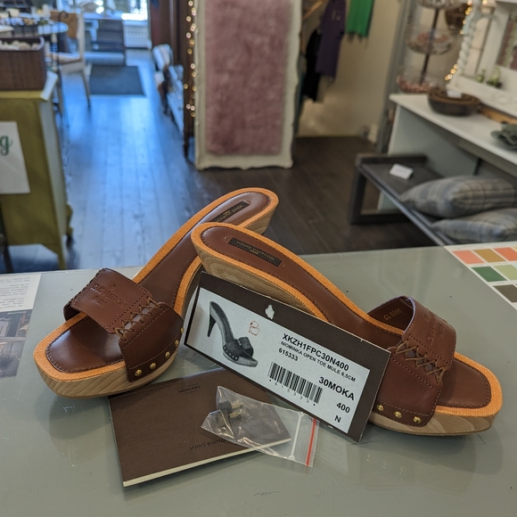 Louis Vuitton Niominka Mules, size 9, wood and brown - Picture 2 of 5